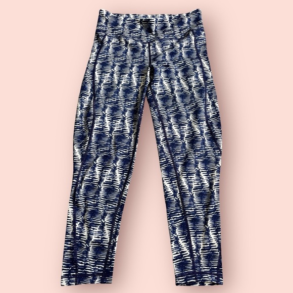 Vineyard Vines Watercolor Lines Printed Performance Leggings size M - Picture 2 of 4